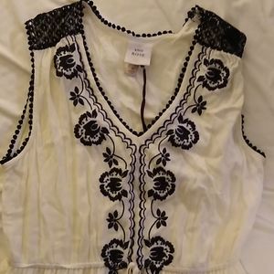 Long cream dress size M gorgeous floral design NWT